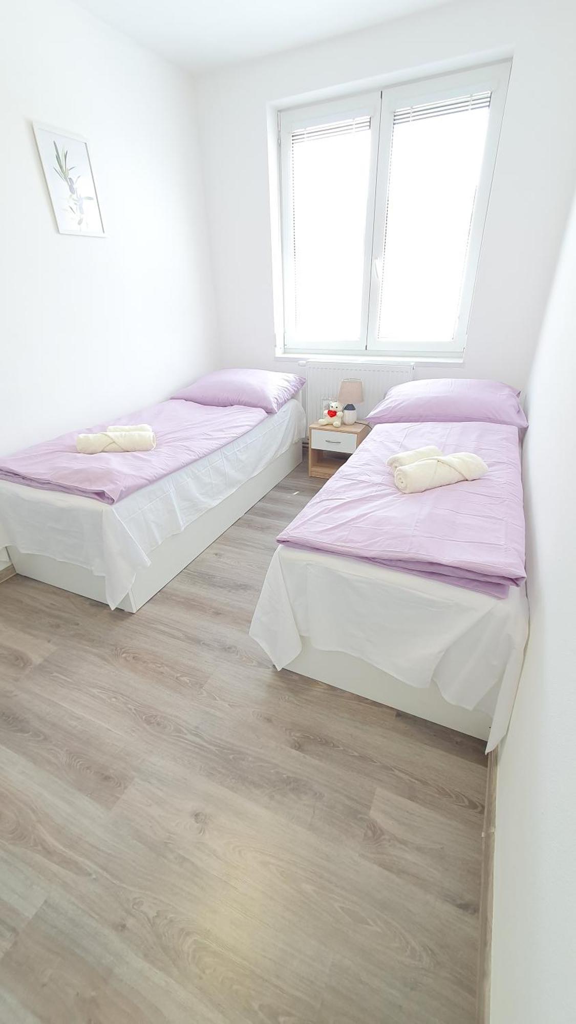 Lilly Home 36 兹诺伊莫 外观 照片